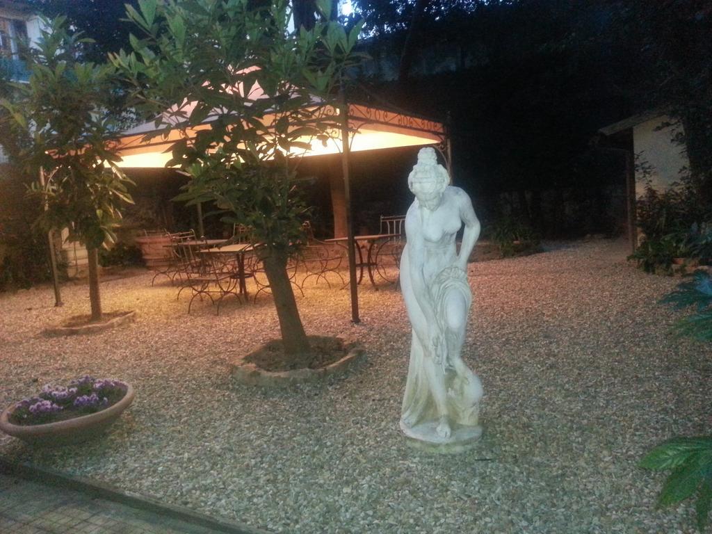 Little Garden Donatello Apartment Florenţa Exterior foto